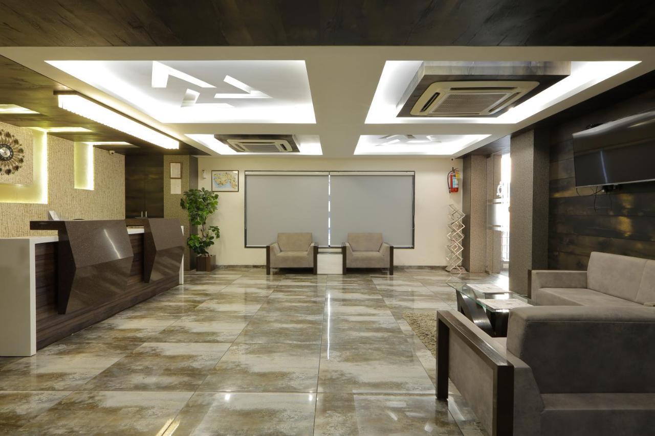 Hotel Unity Ahmedabad Bagian luar foto