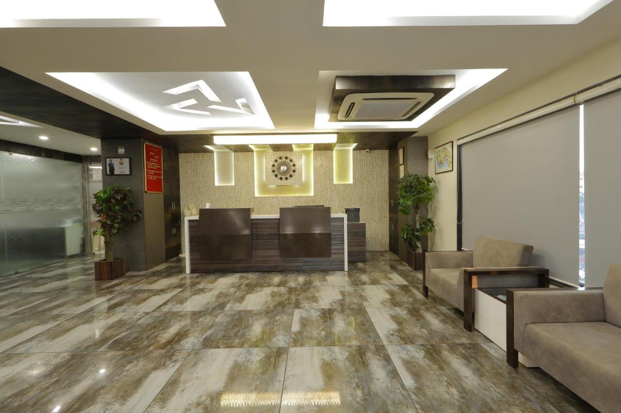 Hotel Unity Ahmedabad Bagian luar foto