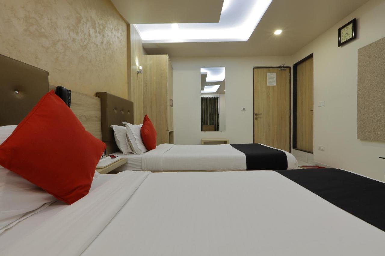 Hotel Unity Ahmedabad Bagian luar foto